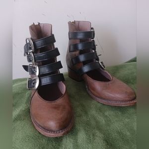 Freebird by steven Scarlet ankle boots